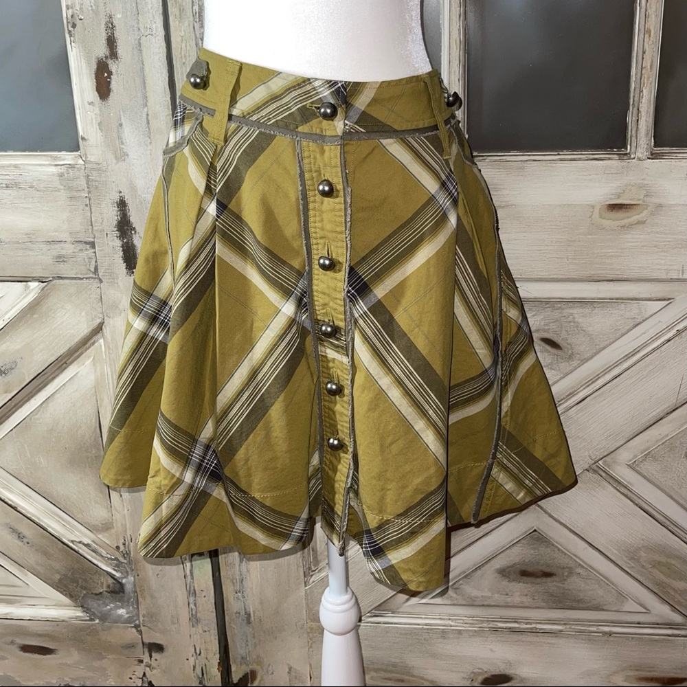 Fei Anthropologie plaid button down skirt olive size 0. Dark Academia